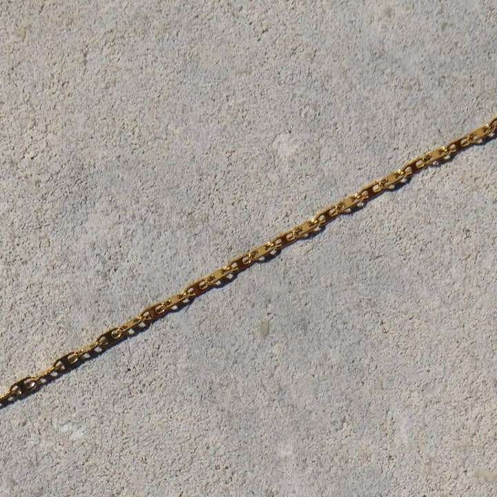 Caprice Paris - Wholesale Link & Chain Bracelet - Procida Fine Gold Chain Bracelet | Handmade Jewellery in France1