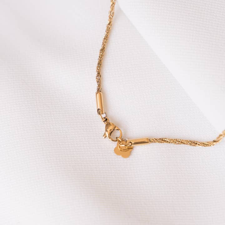 Victoire Collection - Wholesale Link & Chain Necklace - Gold stainless steel twisted chain necklace4