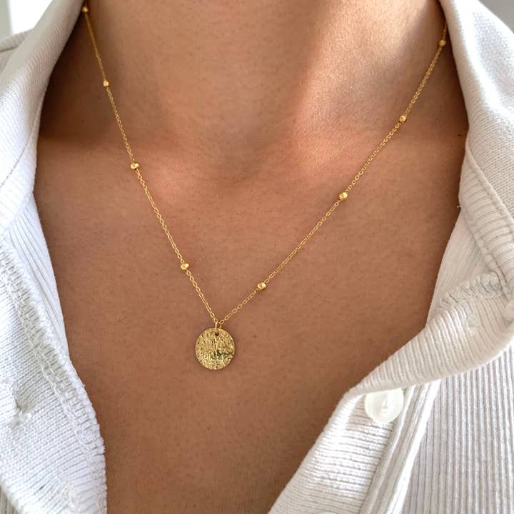 Victoire Collection - Wholesale Pendant/Charm Necklace - Stainless steel necklace, round pendant