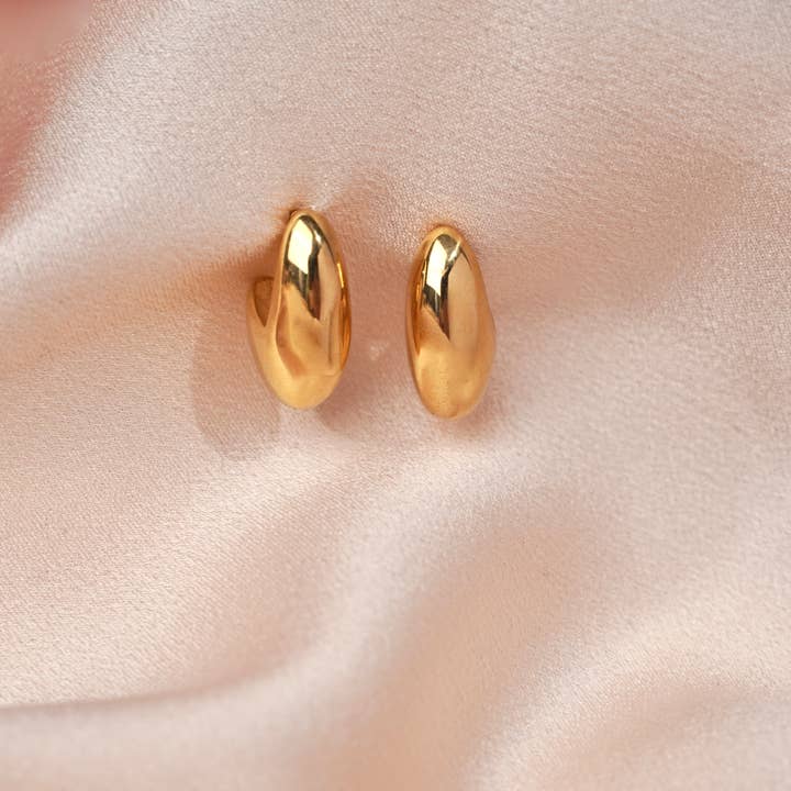 Victoire Collection - Wholesale Stud/Post Earrings - stainless steel domed earrings2