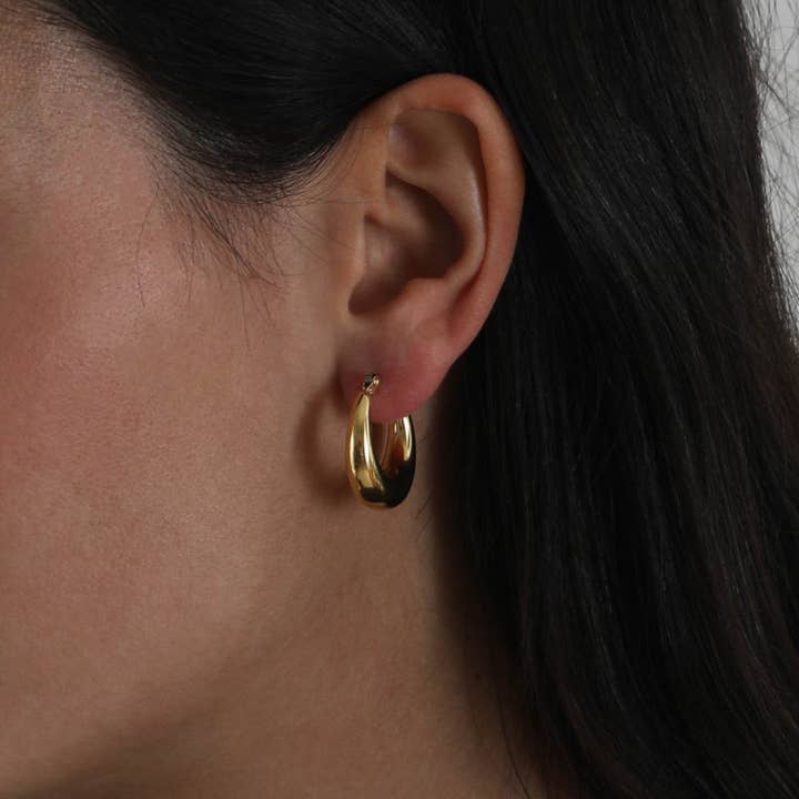 Caprice Paris - Wholesale Hoop Earrings - Junon Gold Small Hoops | Handmade jewelry in France