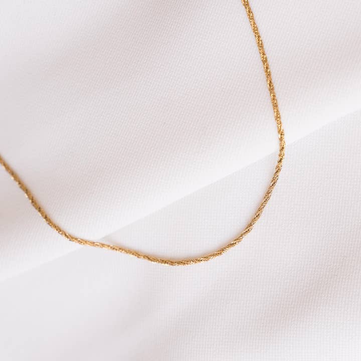 Victoire Collection - Wholesale Link & Chain Necklace - Gold stainless steel twisted chain necklace1