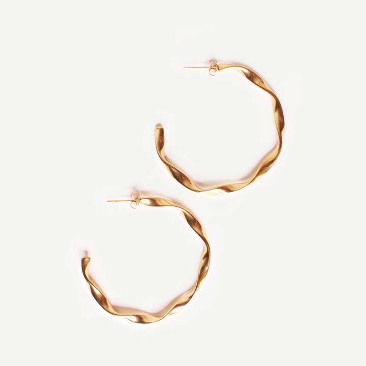 Caprice Paris - Wholesale Hoop Earrings - Séréna Twisted Creoles Gold | Handmade in France