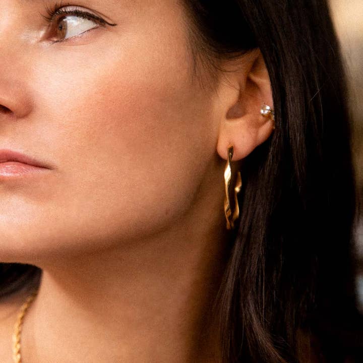 Caprice Paris - Wholesale Hoop Earrings - Séréna Twisted Creoles Gold | Handmade in France