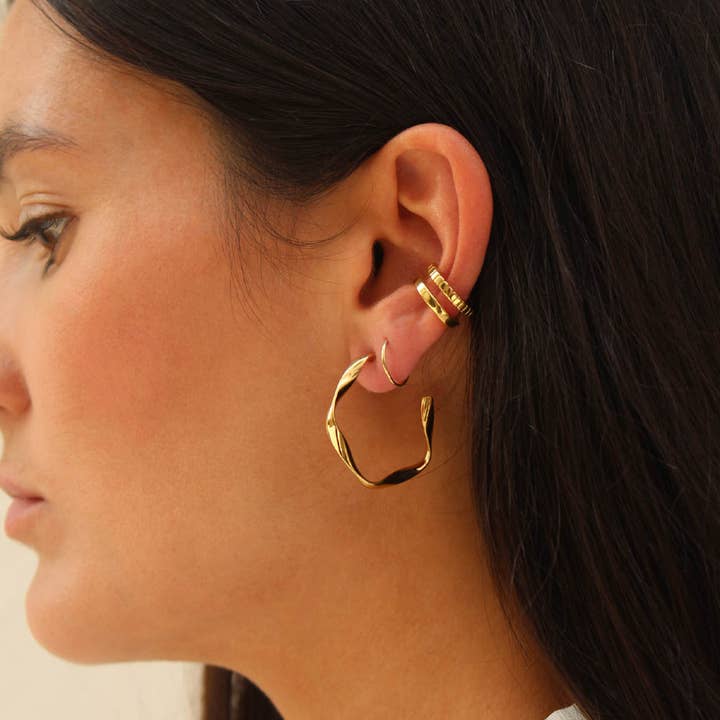 Caprice Paris - Wholesale Hoop Earrings - Séréna Or mini twisted hoop earrings | Handmade in France4